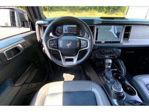 Used 2024 Ford Bronco Outer Banks AWD/4WD image 5