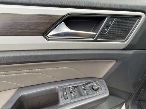 Used 2021 Volkswagen Atlas SE w/ Panoramic Sunroof Package FWD image 13