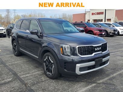 Used 2025 Kia Telluride EX