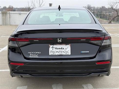 Used 2025 Honda Accord Sport image 5