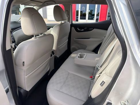 Used 2022 Nissan Rogue Sport SV w/ Technology Package AWD/4WD image 17