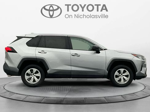 Used 2022 Toyota RAV4 LE image 6