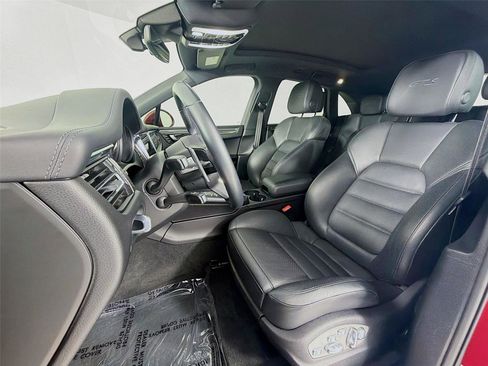 Used 2021 Porsche Macan GTS image 5