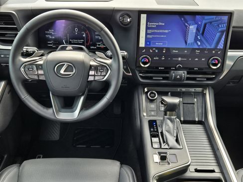 Used 2025 Lexus GX 550 w/ Cold Area Package AWD/4WD image 26