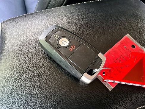 Used 2020 Ford Ranger Lariat w/ Technology Package image 32