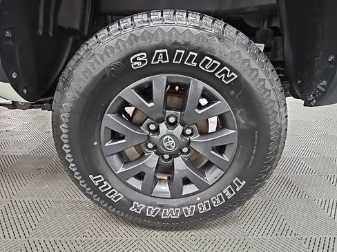Used 2023 Toyota Tacoma TRD Off-Road image 38