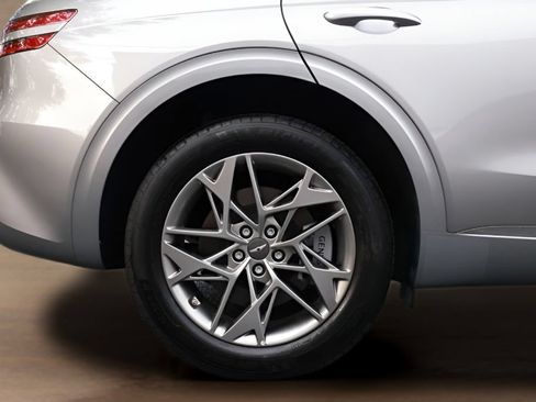 Used 2025 Genesis GV70 2.5T AWD/4WD image 15