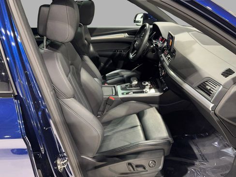 Used 2020 Audi Q5 2.0T Premium w/ Titanium Sport Package image 25