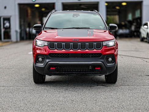 Used 2024 Jeep Compass Trailhawk image 9