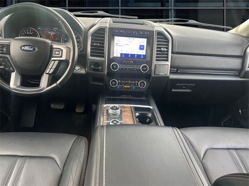 Certified 2021 Ford Expedition Platinum image 10