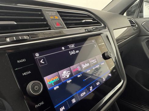 Used 2023 Volkswagen Tiguan SE R-Line FWD image 23
