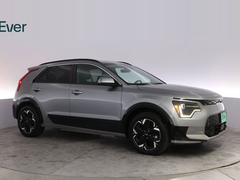 Used 2023 Kia Niro Wind FWD image 14