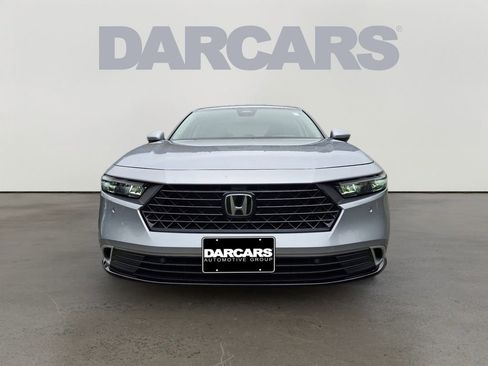 Used 2023 Honda Accord Touring image 2