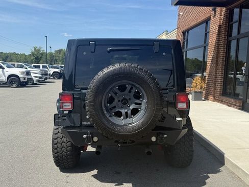 Used 2012 Jeep Wrangler Sahara w/ Connectivity Group AWD/4WD image 5