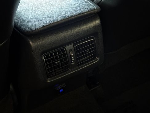 Used 2022 Toyota Camry XSE FWD image 15