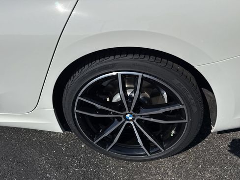 Used 2022 BMW 330i Sedan w/ M Sport Package RWD image 19