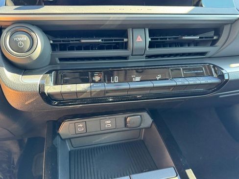 Used 2025 Toyota Prius LE image 18