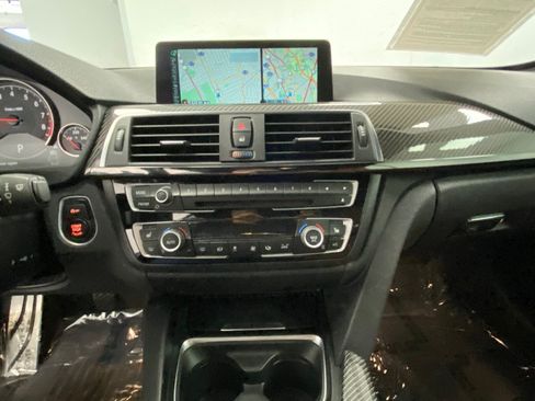 Used 2016 BMW M4 Convertible RWD image 37