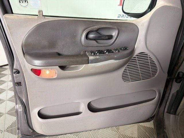 Used 2002 Ford F150 XLT RWD image 23