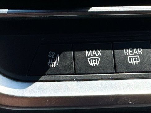 Used 2021 BMW M3 Competition RWD image 22