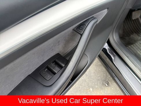 Used 2022 Tesla Model 3 Long Range AWD/4WD image 11