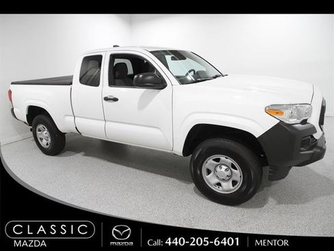 Used 2022 Toyota Tacoma SR image 1