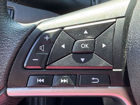 Used 2024 Nissan Altima 2.5 SV FWD image 24