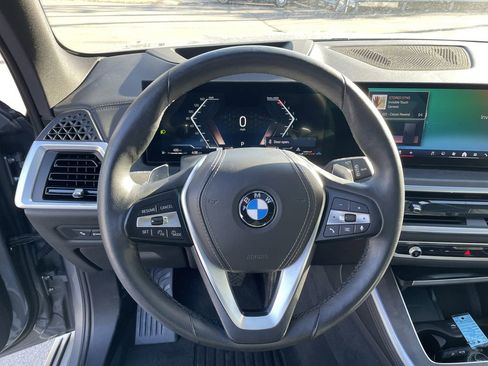Used 2024 BMW X5 xDrive40i w/ Premium Package AWD/4WD image 16