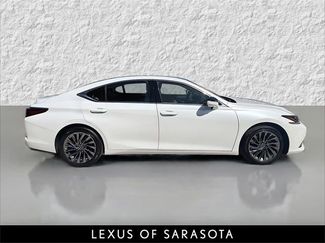 Used 2025 Lexus ES 350 Ultra Luxury w/ Accessory Package (Z1) video 1