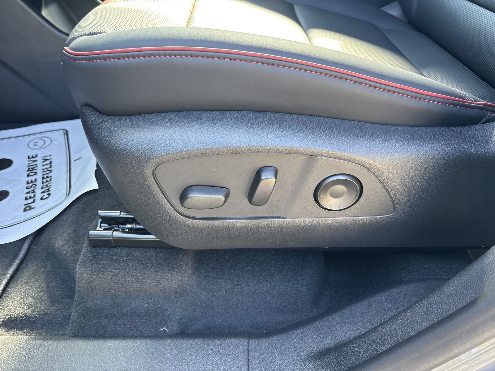 New 2027 Chevrolet Traverse RS AWD/4WD image 12