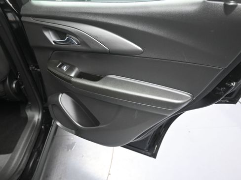 Used 2021 Chevrolet TrailBlazer LS FWD image 28