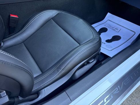 Used 2019 Chevrolet Corvette Stingray Coupe w/ 1LT RWD image 43