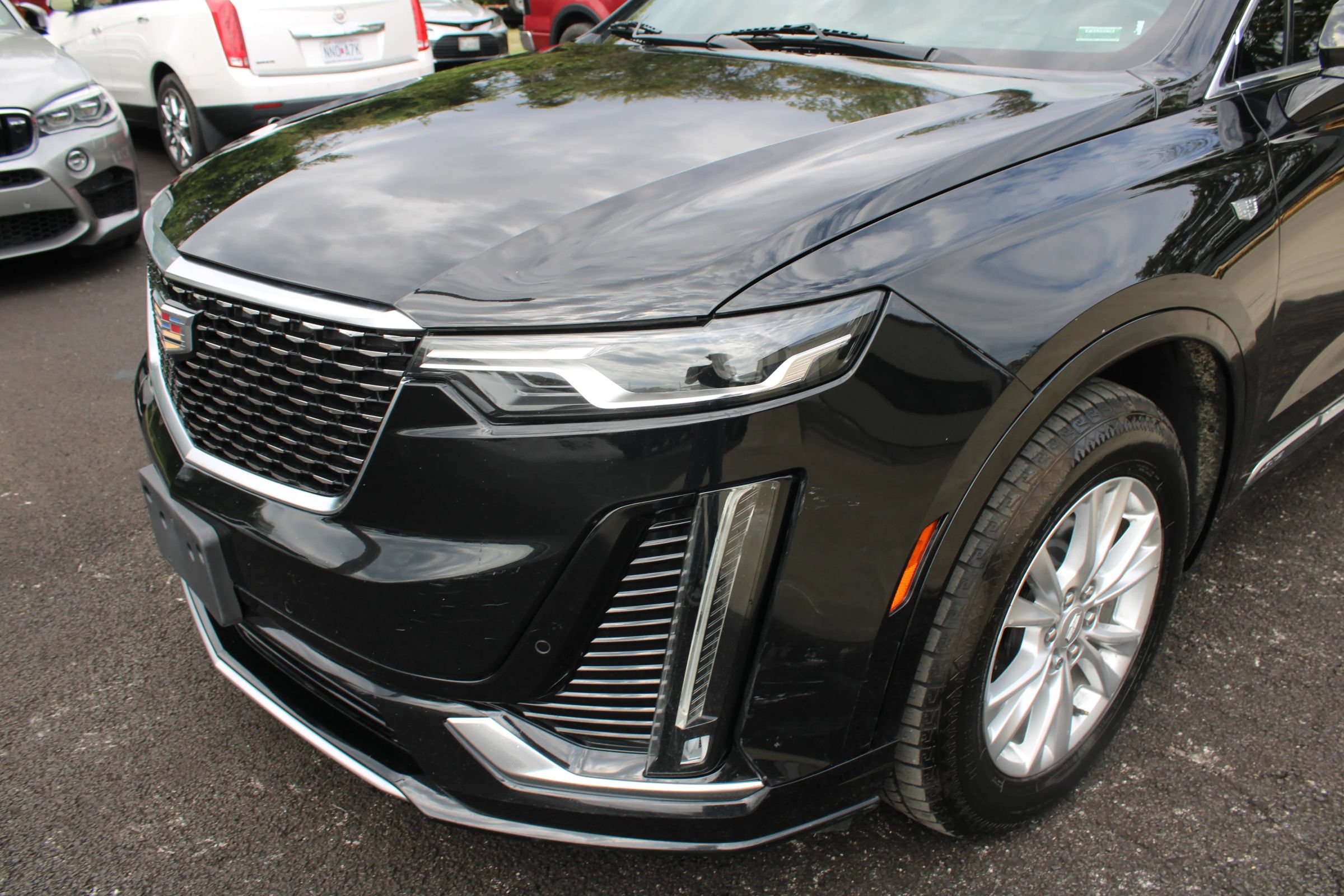 Used 2021 Cadillac XT6 Luxury AWD/4WD image 3