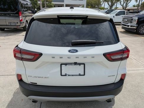 Certified 2023 Ford Escape Platinum image 5