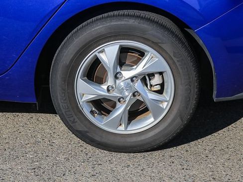 Certified 2023 Hyundai Elantra SE FWD image 11