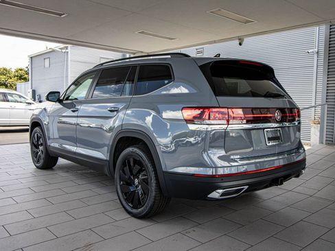 New 2026 Volkswagen Atlas SE FWD image 14
