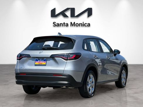 Used 2023 Honda HR-V LX image 6
