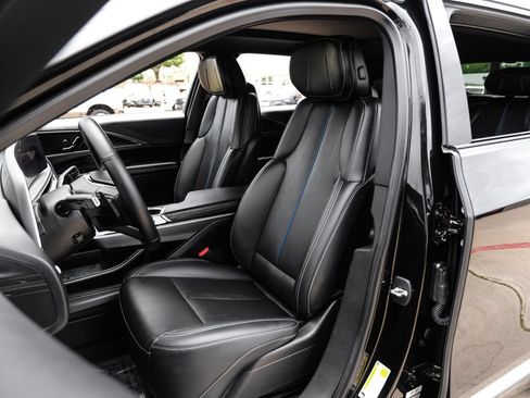 Used 2024 Cadillac Lyriq Luxury RWD image 30