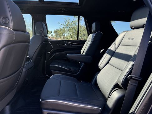 Used 2022 Cadillac Escalade Sport image 13