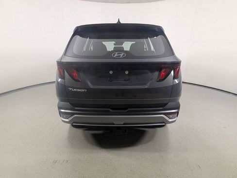 Certified 2025 Hyundai Tucson SE FWD image 7