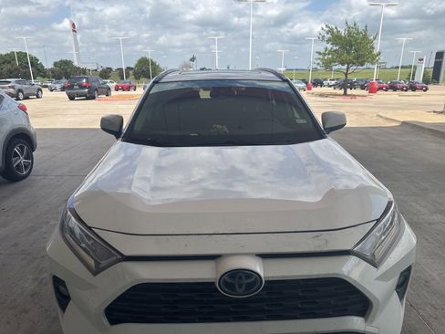 Used 2021 Toyota RAV4 XLE w/ Convenience Package AWD/4WD image 29