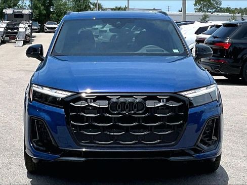 New 2026 Audi SQ7 Prestige AWD/4WD image 10