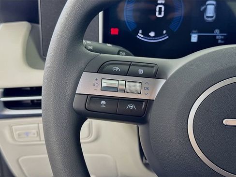 New 2026 Hyundai Tucson SE image 16