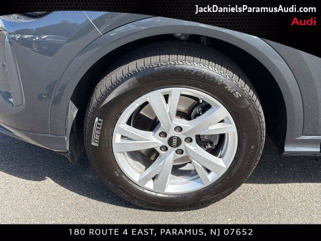 Used 2025 Audi Q5 Premium w/ Convenience Package AWD/4WD image 23