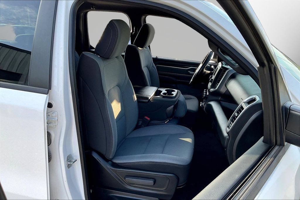 Used 2022 RAM 1500 Big Horn AWD/4WD image 28