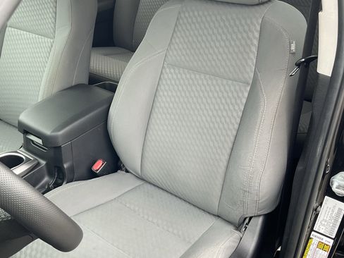 Used 2021 Toyota Tacoma SR5 image 6