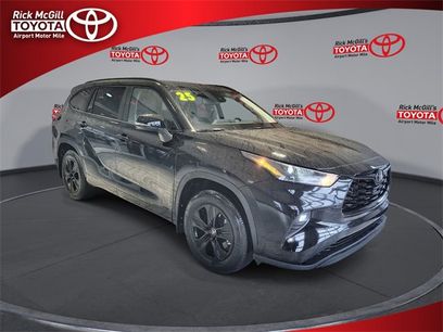 Used 2025 Toyota Highlander XLE