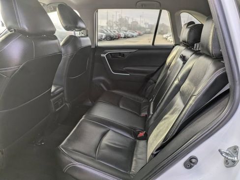 Used 2022 Toyota RAV4 LE image 26