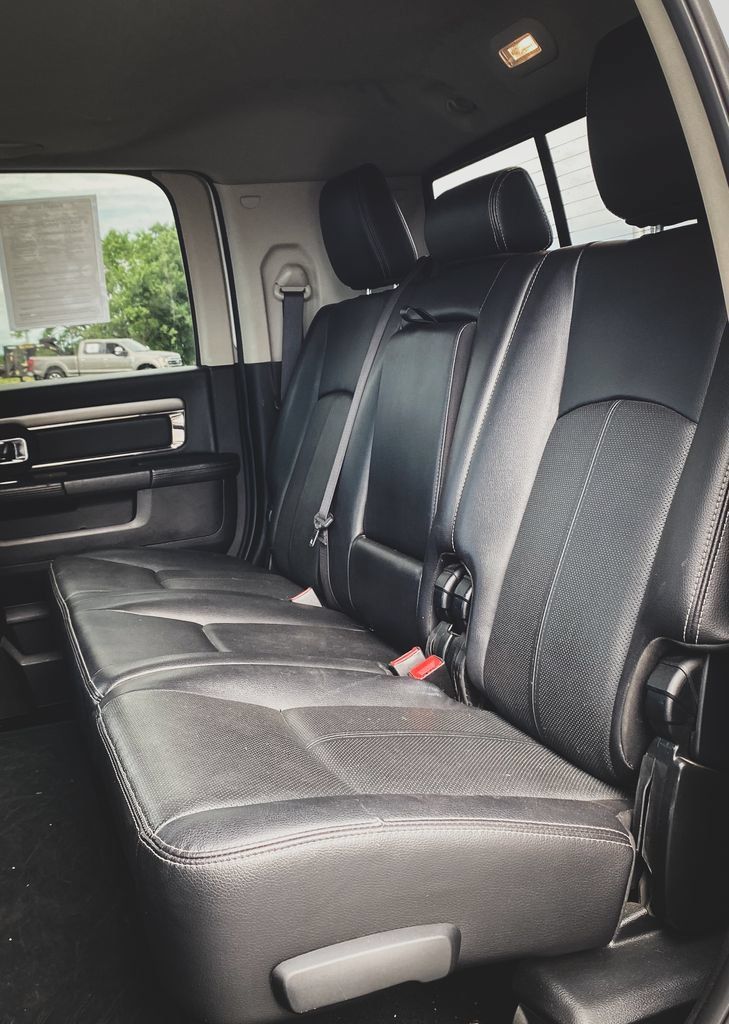 Used 2018 RAM 3500 Laramie w/ Sport Appearance Group AWD/4WD image 25