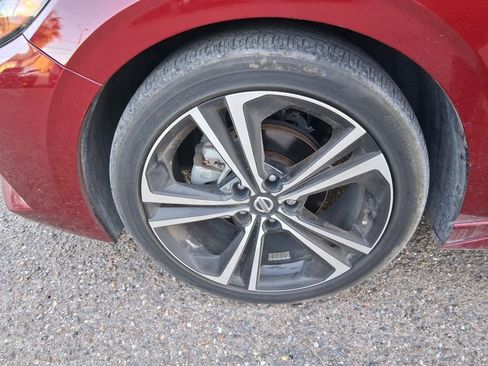 Used 2023 Nissan Sentra SR w/ SR Premium Package image 15